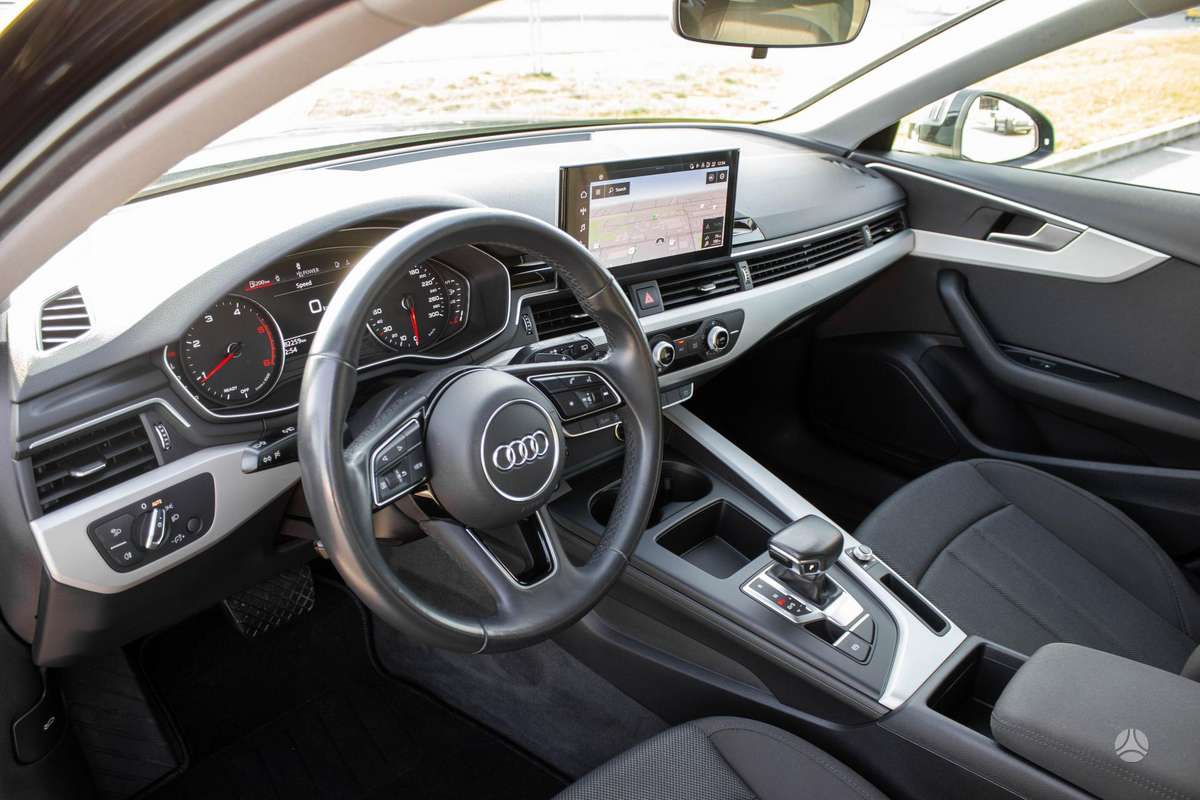 Audi A4, 2.0 l., Универсал