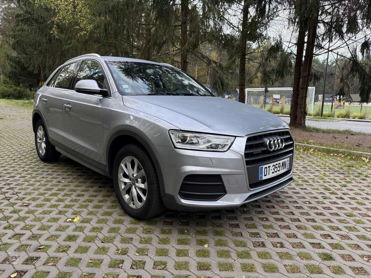 Audi Q3, 2.0 l., off-road / crossover