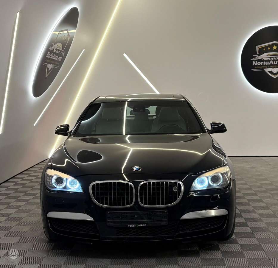 BMW 730, 3.0 l., Седан