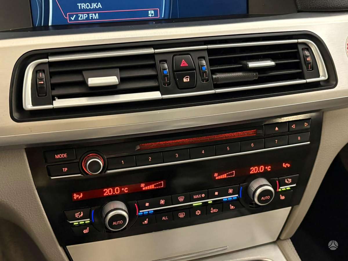 BMW 730, 3.0 l., Седан