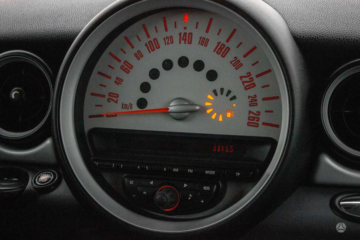 Mini Cooper, 1.6 l., hatchback