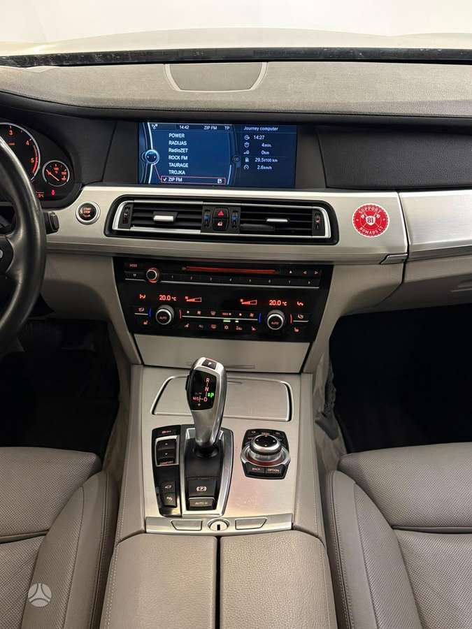 BMW 730, 3.0 l., Седан