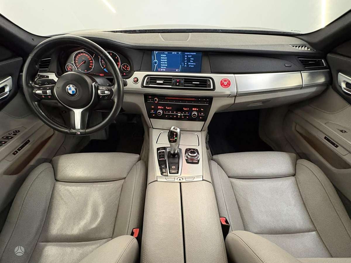 BMW 730, 3.0 l., Седан