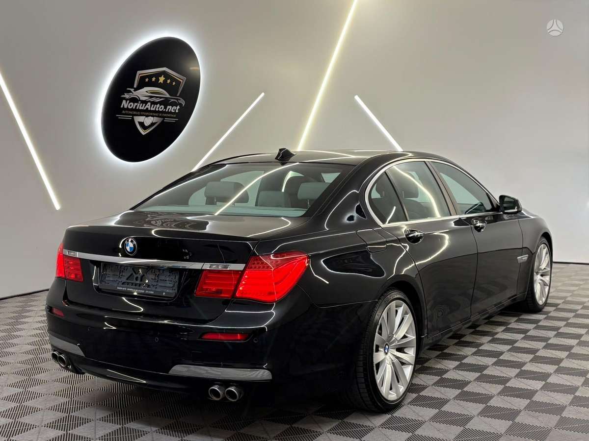 BMW 730, 3.0 l., Седан