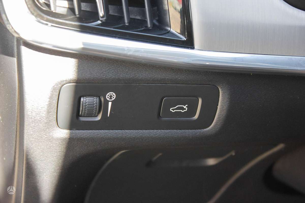 Volvo V90, 2.0 l., universalas