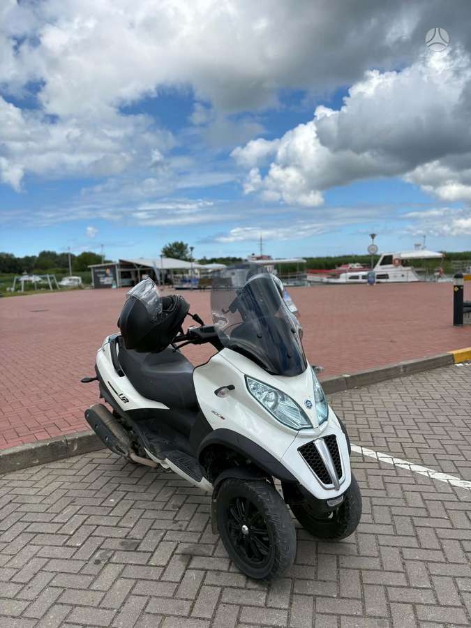 Piaggio MP3 400cc, tricikli