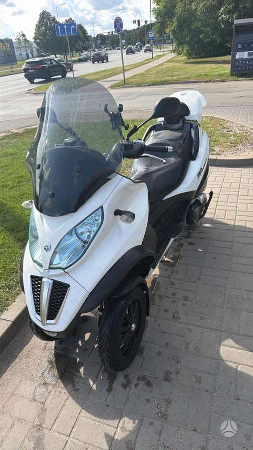 Piaggio MP3 400cc, trikes