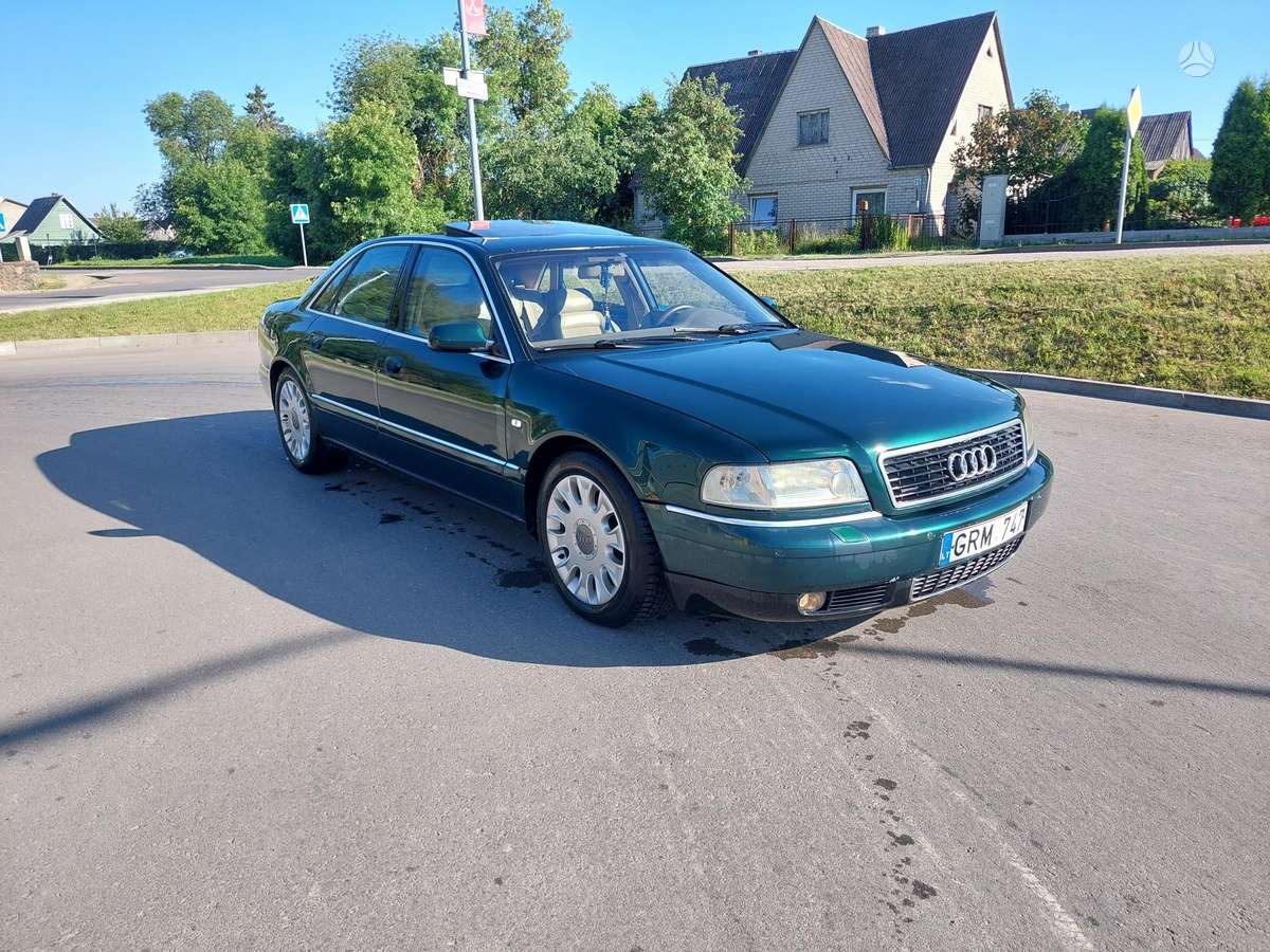 Audi A8, 3.3 l., sedanas