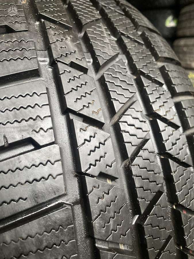 Continental, žieminės 235/60 R17
