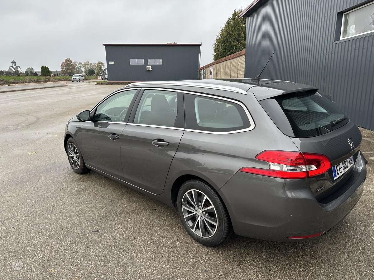 Peugeot 308, 1.2 l., Универсал