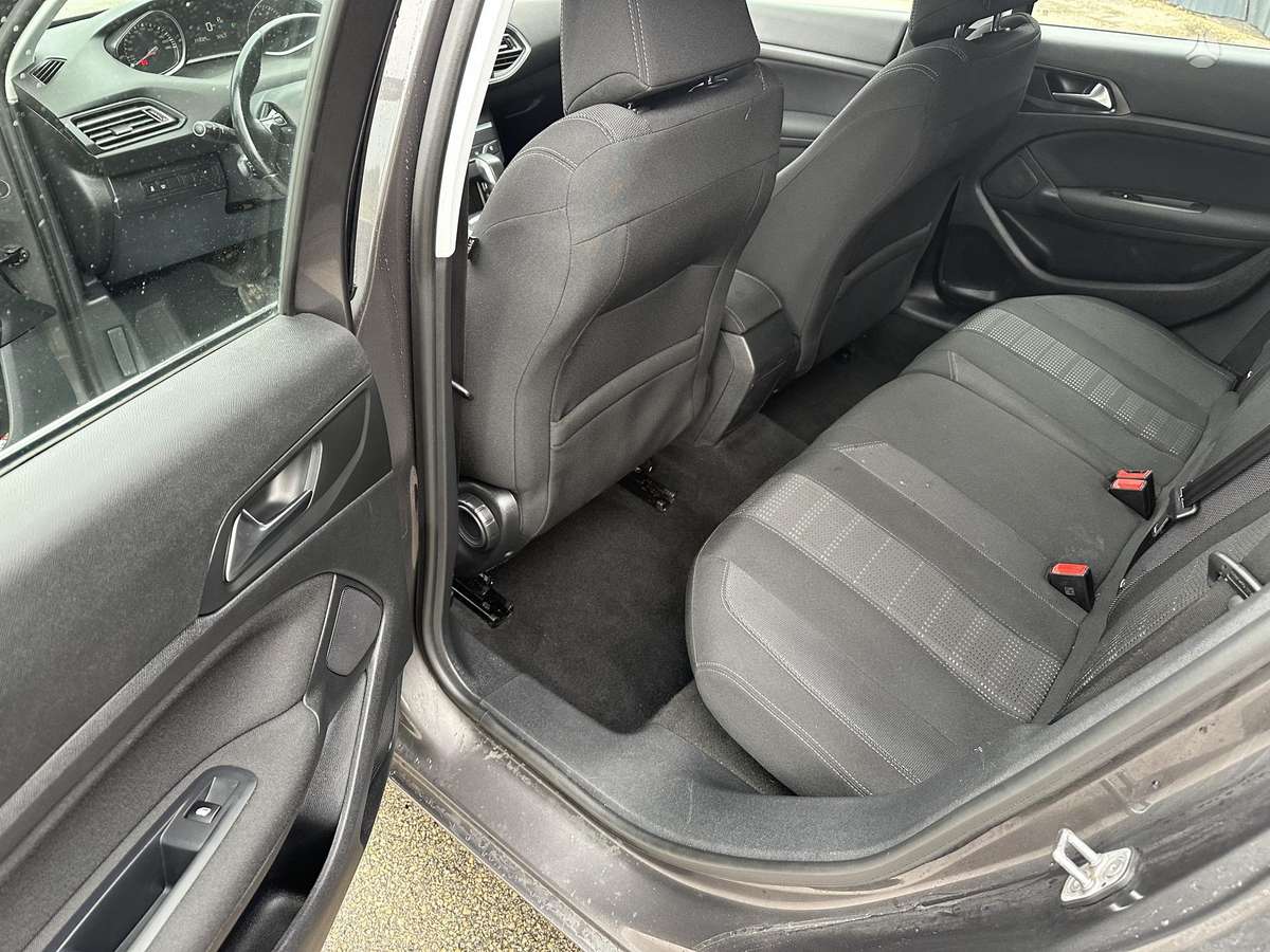 Peugeot 308, 1.2 l., Универсал