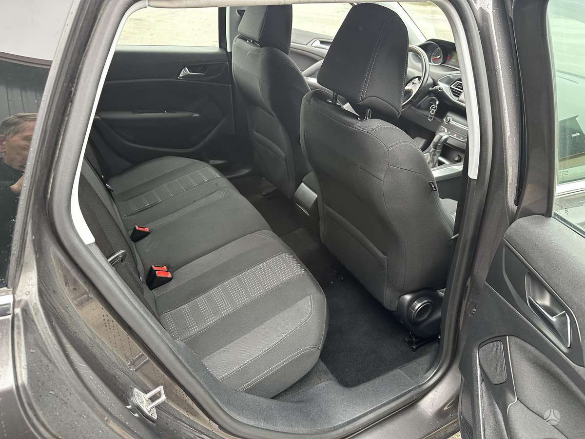 Peugeot 308, 1.2 l., Универсал