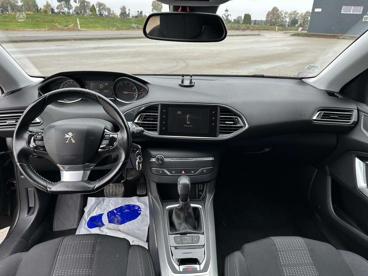 Peugeot 308, 1.2 l., Универсал