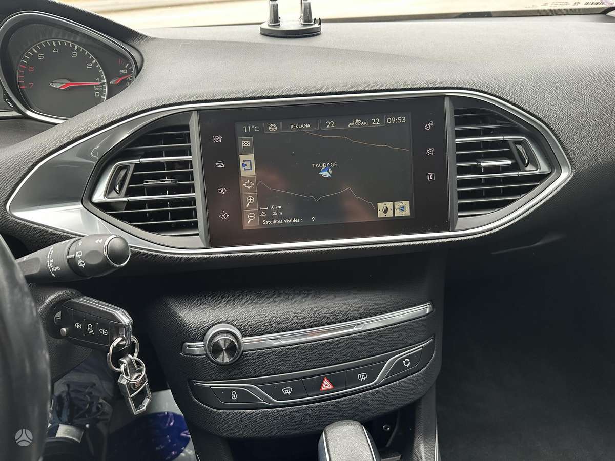 Peugeot 308, 1.2 l., Универсал