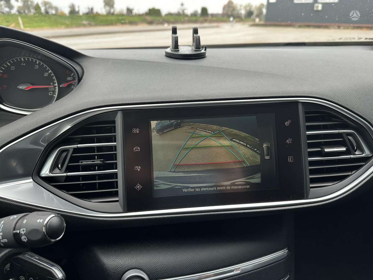 Peugeot 308, 1.2 l., Универсал