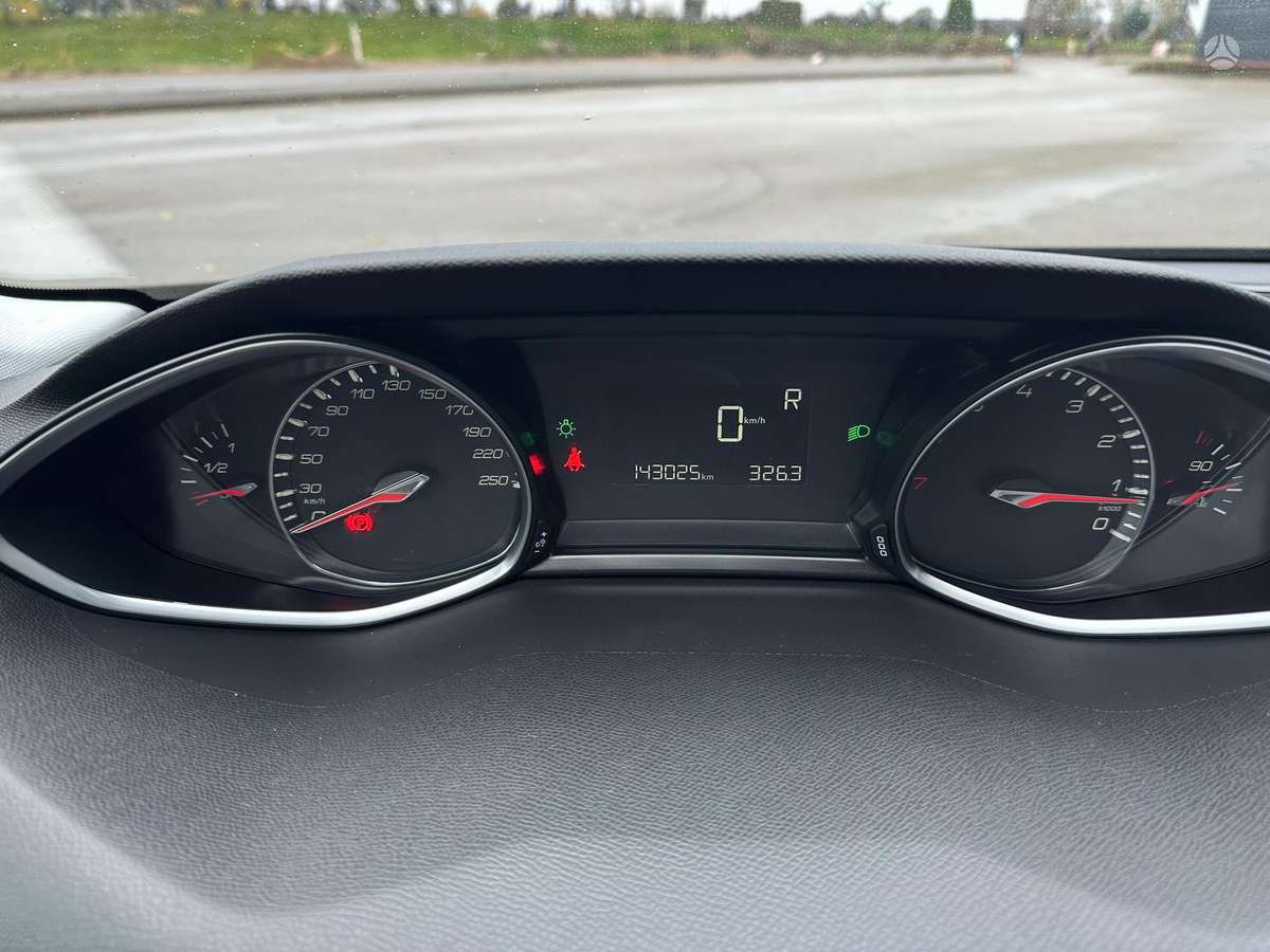 Peugeot 308, 1.2 l., Универсал