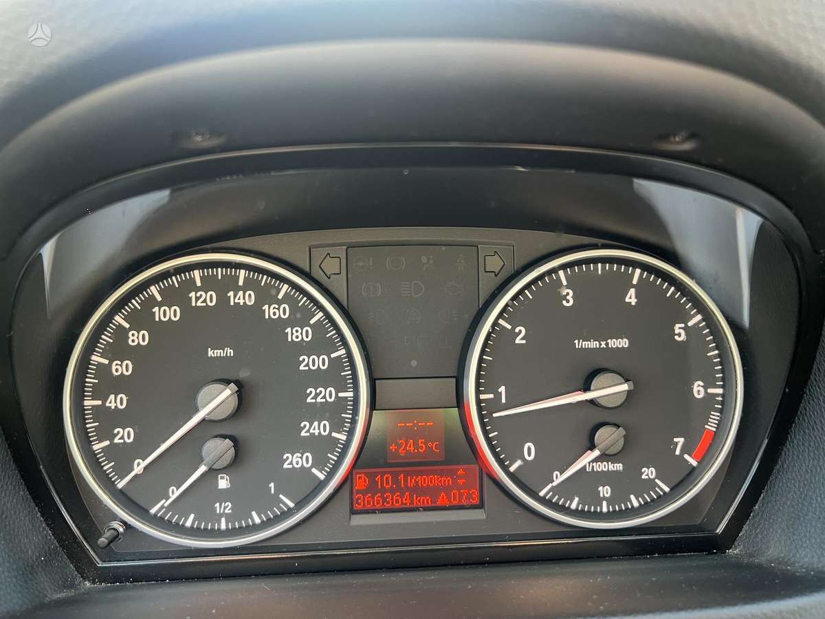 BMW 318, 2.0 l., Седан