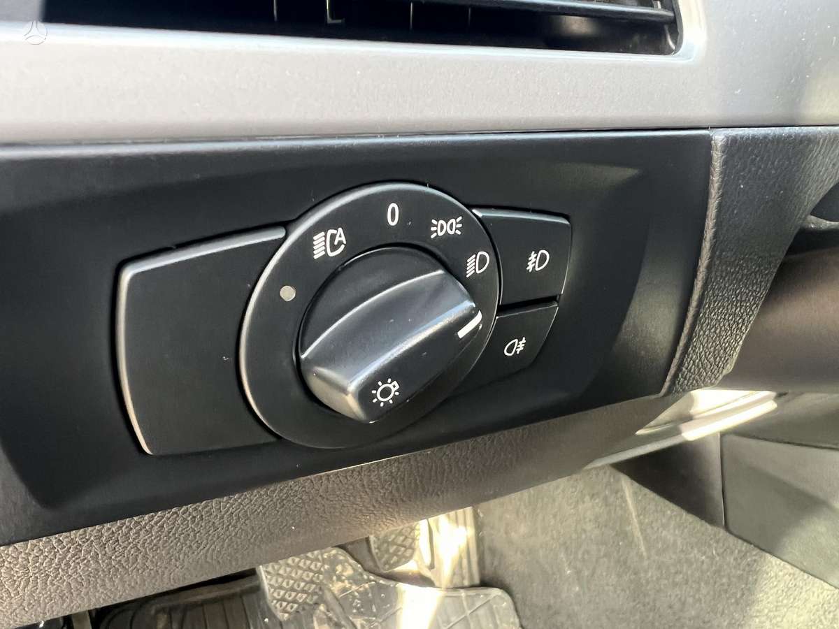 BMW 318, 2.0 l., Седан