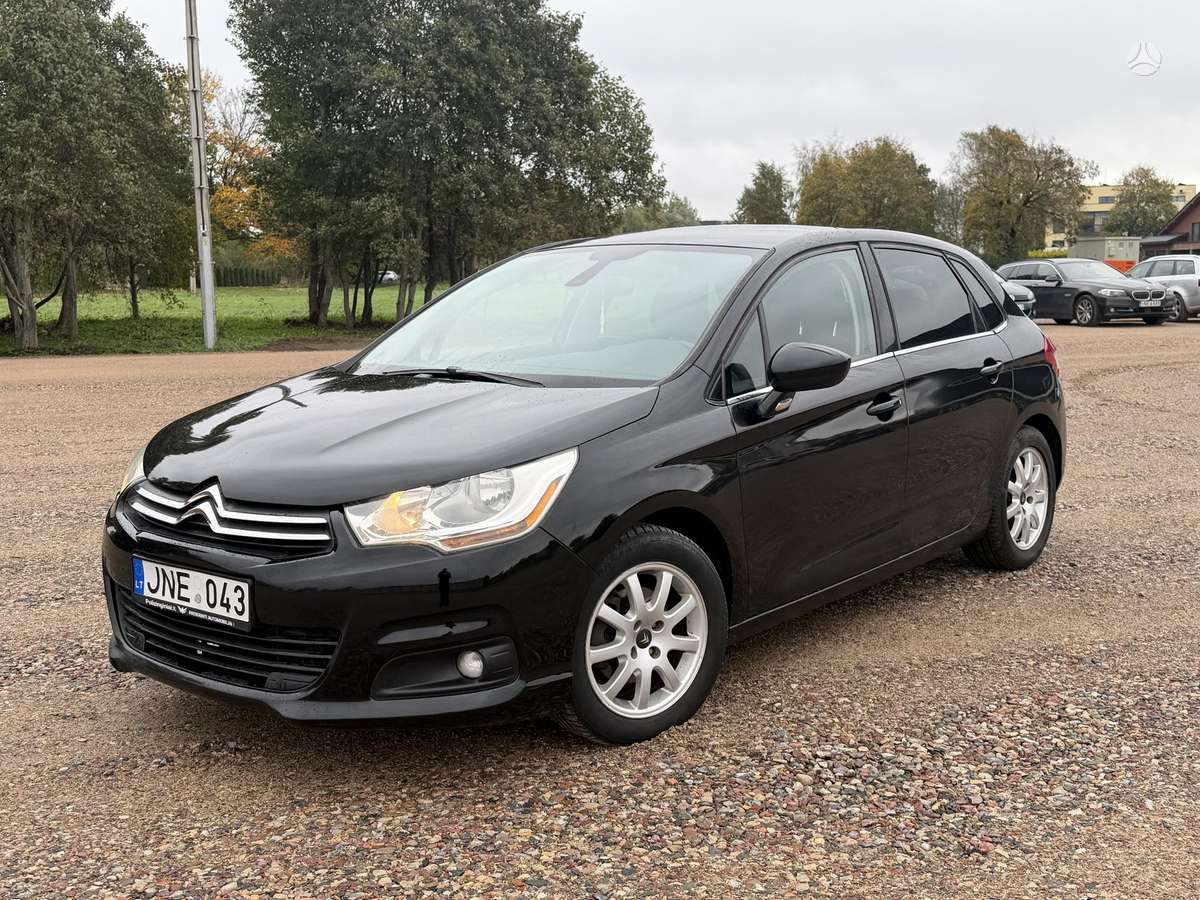 Citroen C4, 1.6 l., hatchback