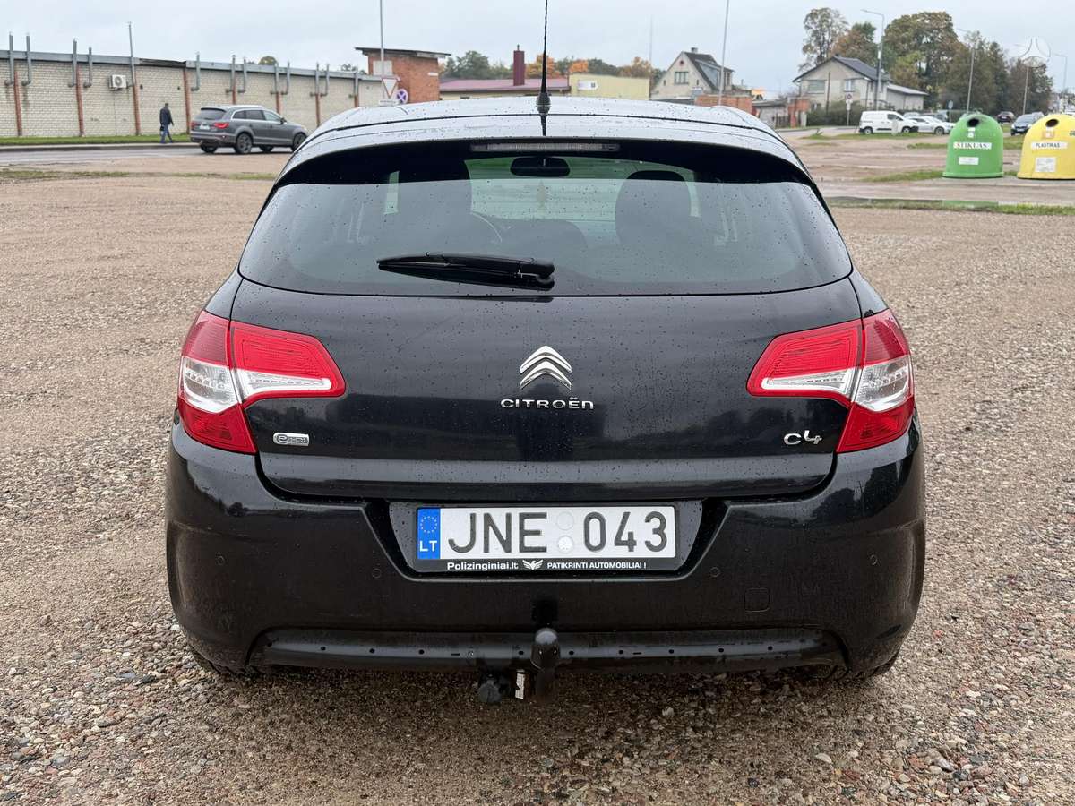Citroen C4, 1.6 l., hatchback