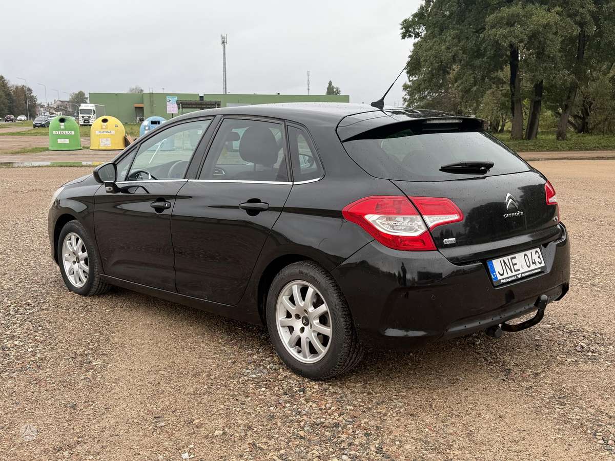 Citroen C4, 1.6 l., hatchback