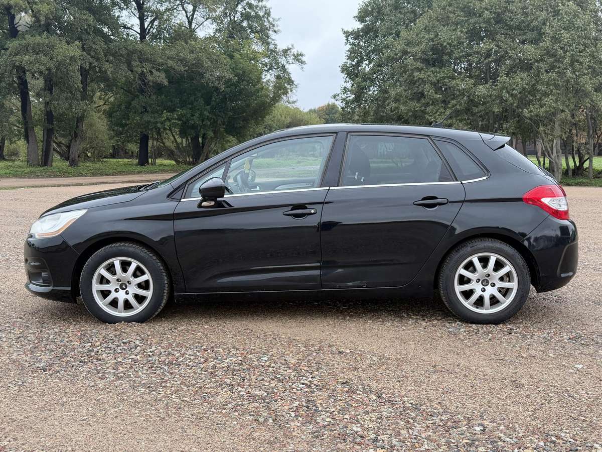 Citroen C4, 1.6 l., hatchback