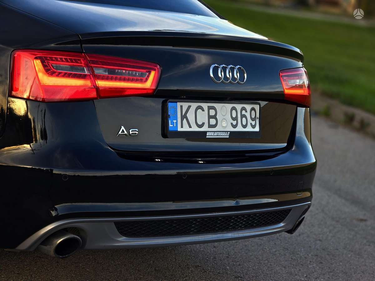 Audi A6, 2.0 l., Седан