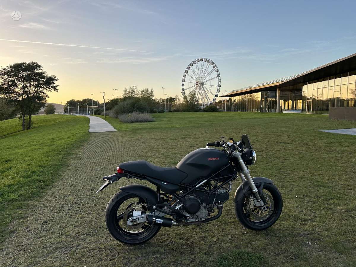 Ducati Monster 900cc, street / классические