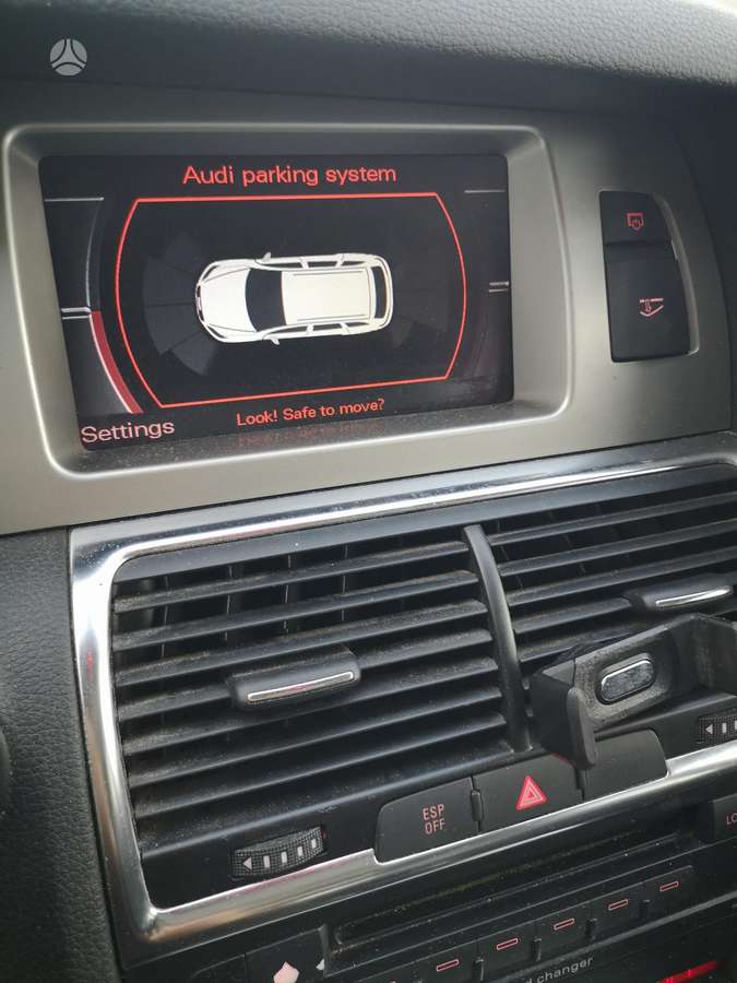 Audi Q7, 4.2 l., off-road / crossover