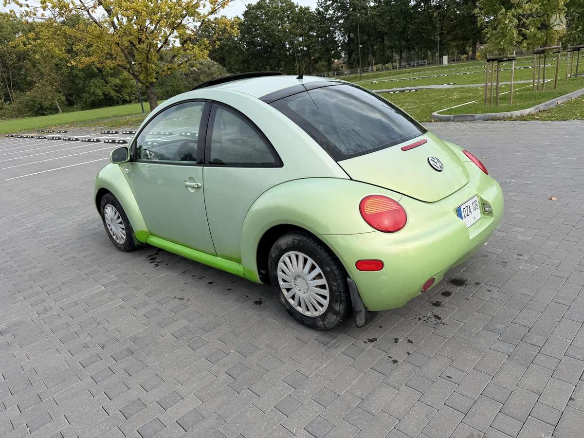 Volkswagen Beetle, 1.8 l., hatchback