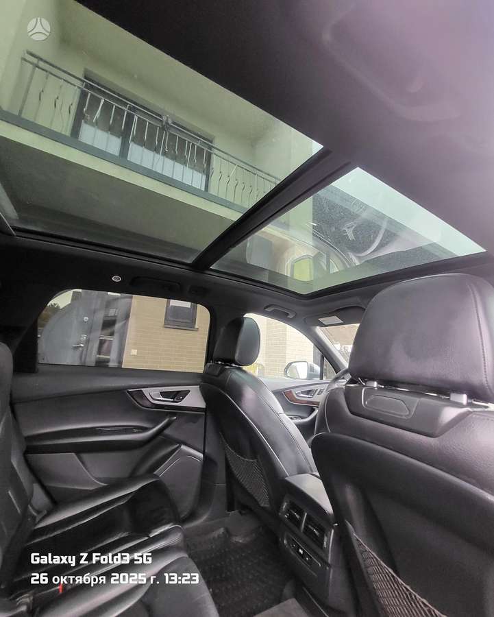 Audi Q7, 2.0 l., off-road / crossover