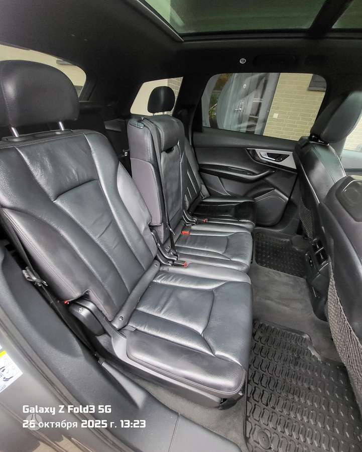 Audi Q7, 2.0 l., off-road / crossover