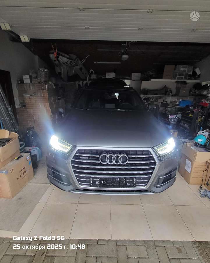Audi Q7, 2.0 l., Внедорожник / Кроссовер