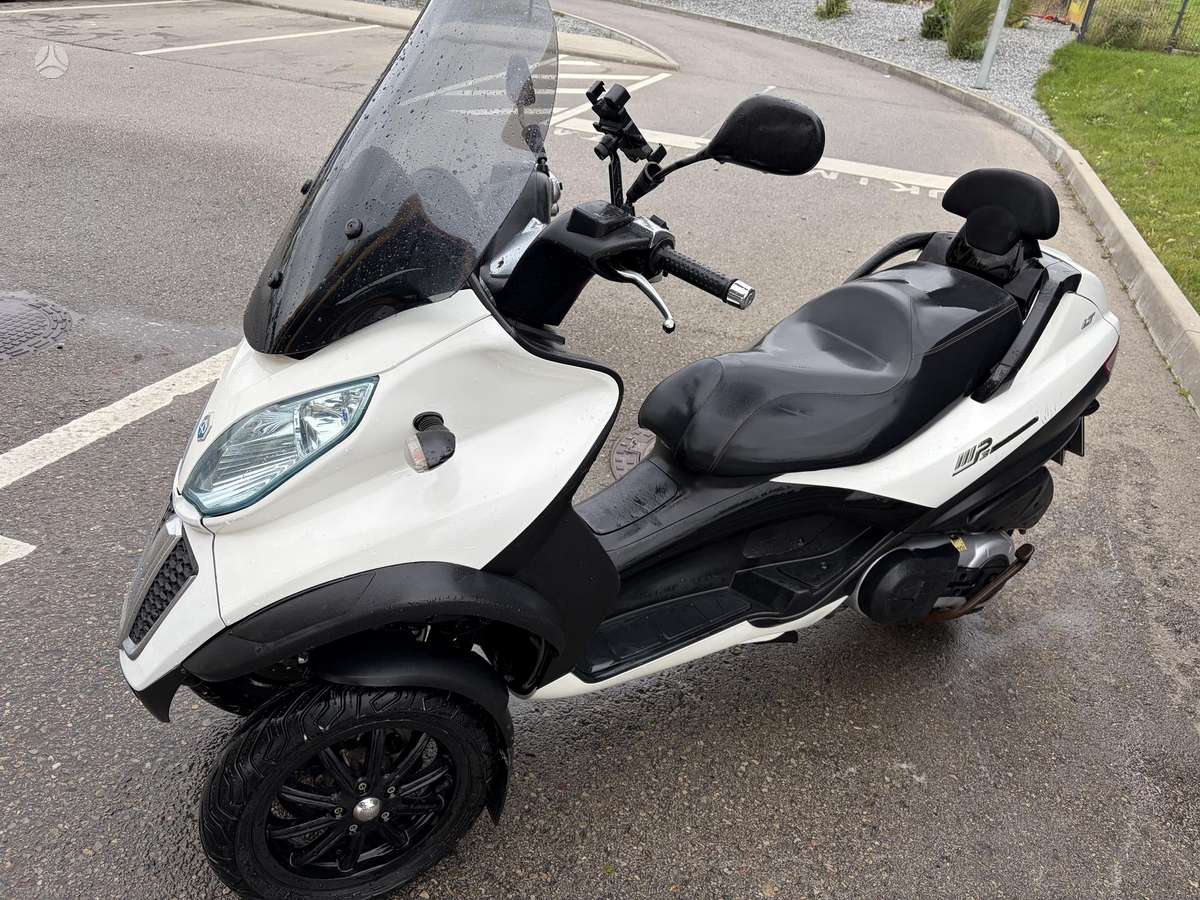 Piaggio MP3 400cc, tricikli