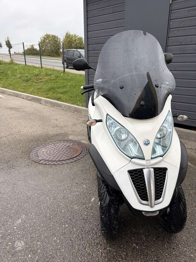 Piaggio MP3 400cc, triračiai