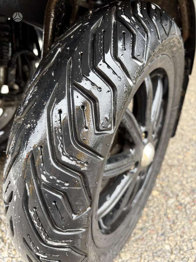 Piaggio MP3 400cc, triračiai