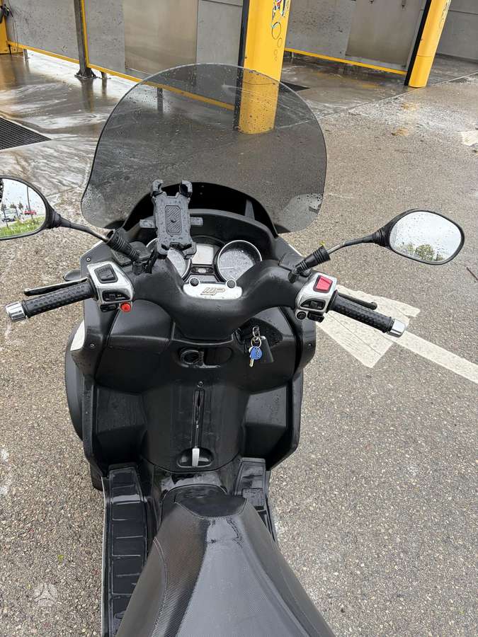 Piaggio MP3 400cc, tricikli