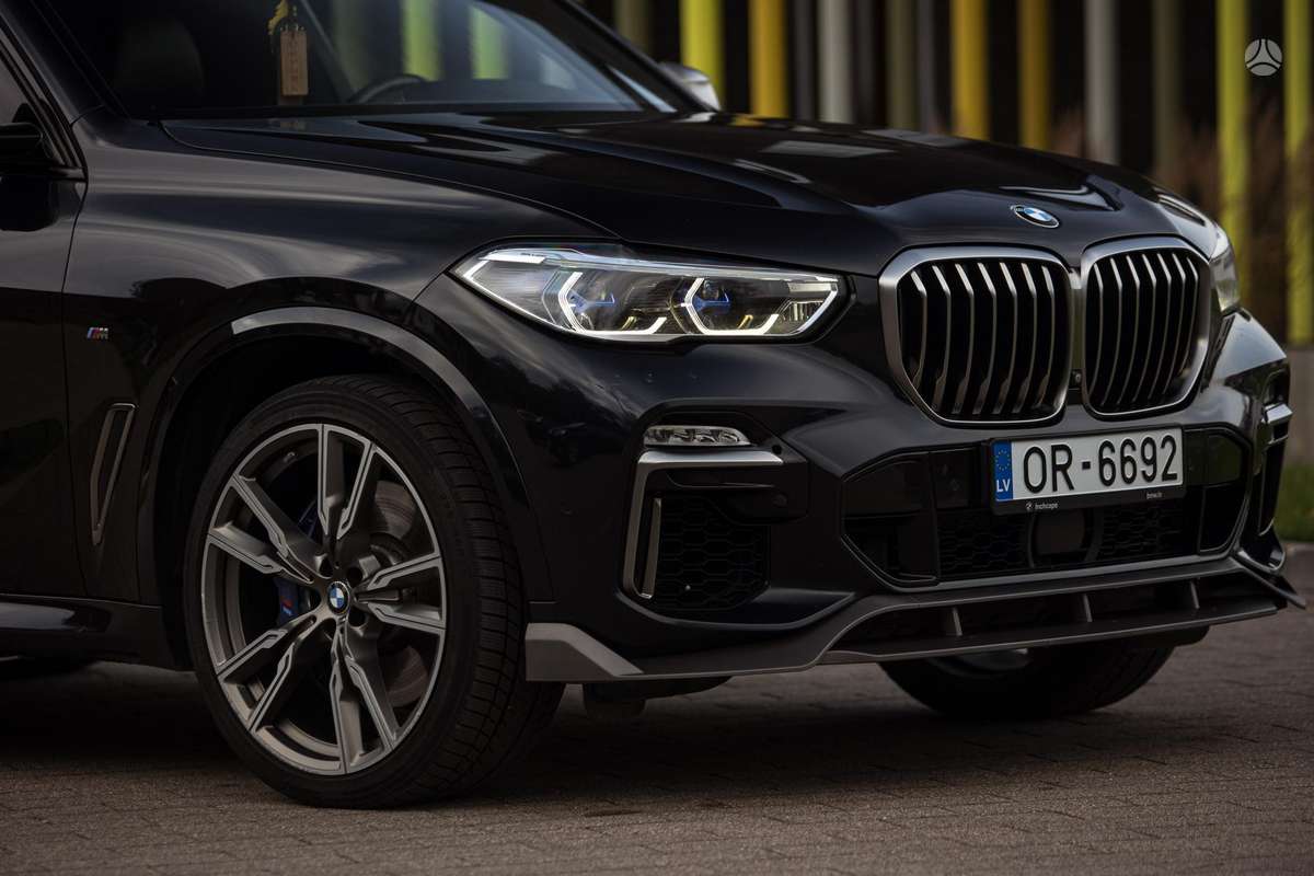 BMW X5, 3.0 l., Пикап
