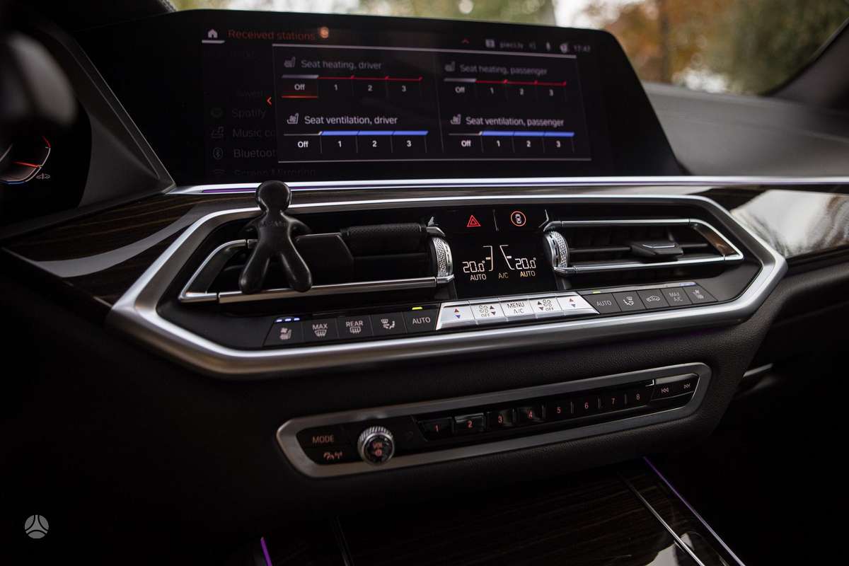 BMW X5, 3.0 l., Пикап