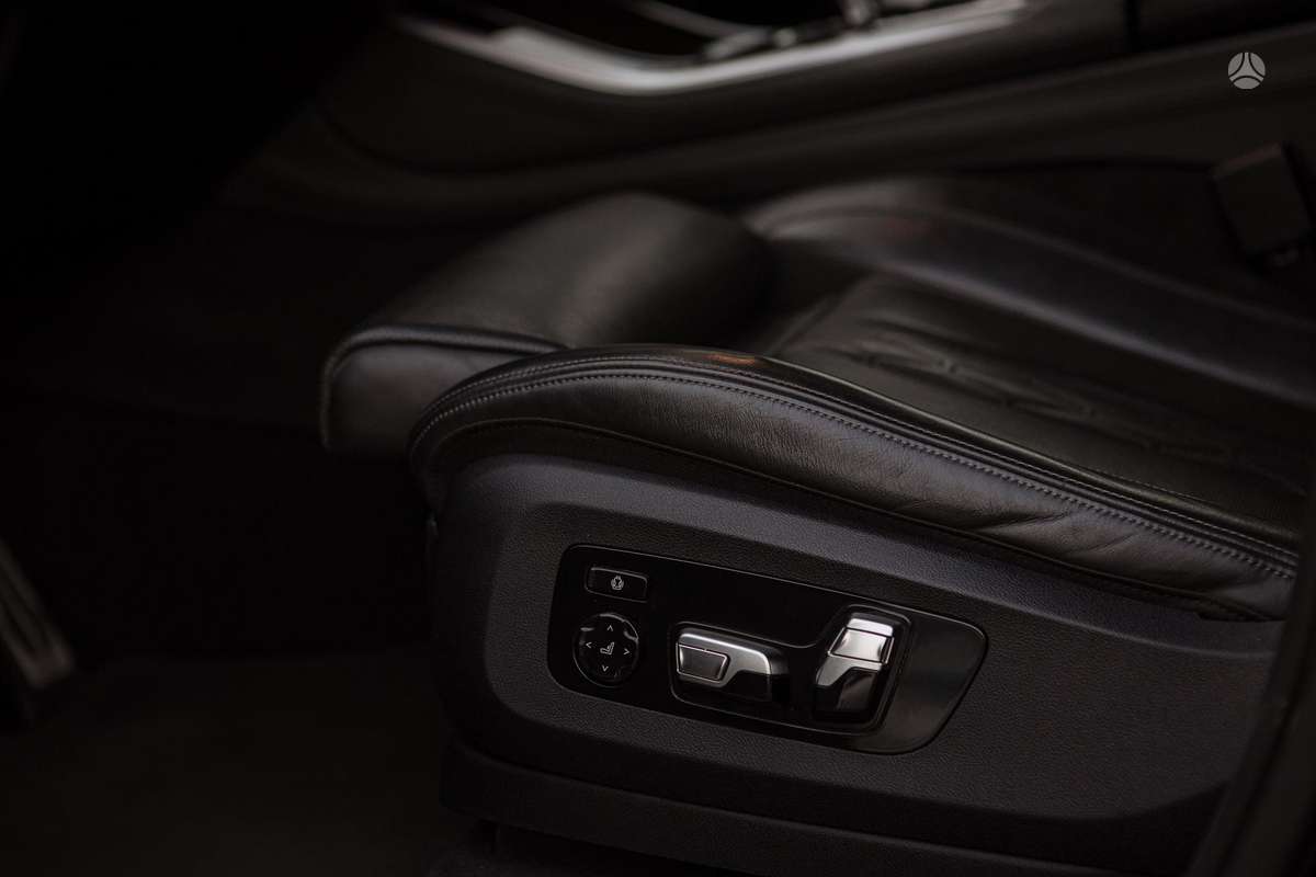 BMW X5, 3.0 l., Пикап