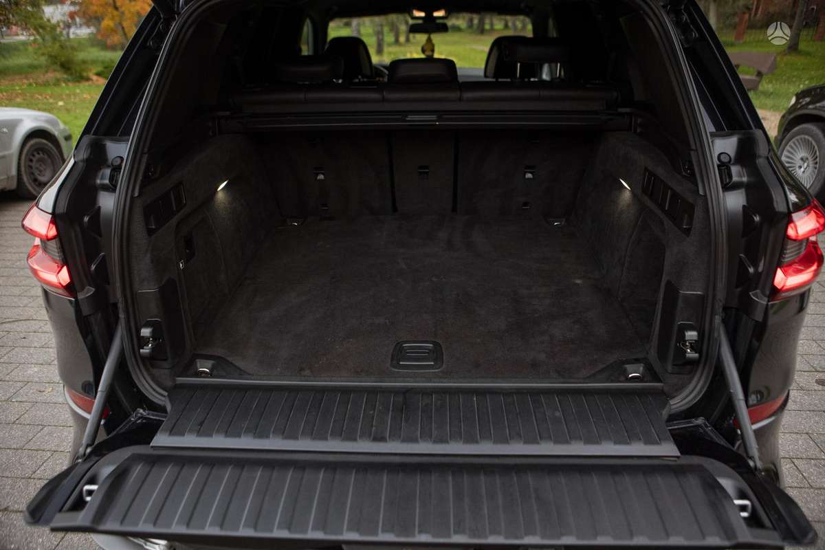 BMW X5, 3.0 l., Пикап