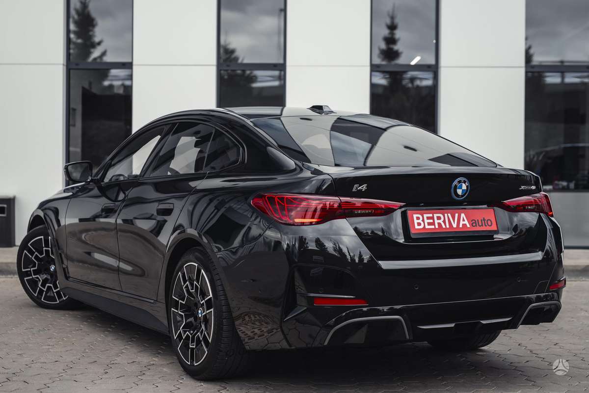 BMW i4, 83 kWh, hatchback
