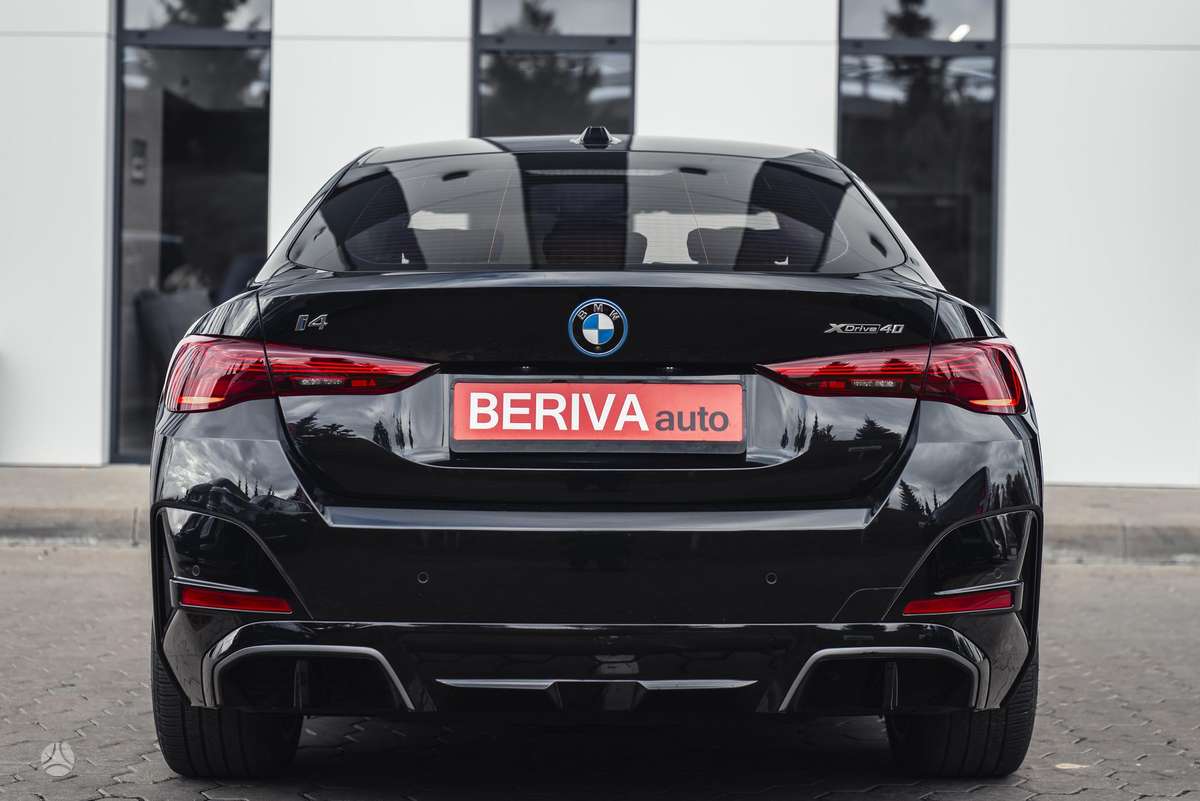 BMW i4, 83 kWh, hatchback