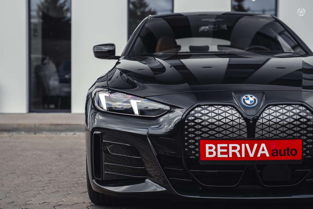 BMW i4, 83 kWh, hatchback