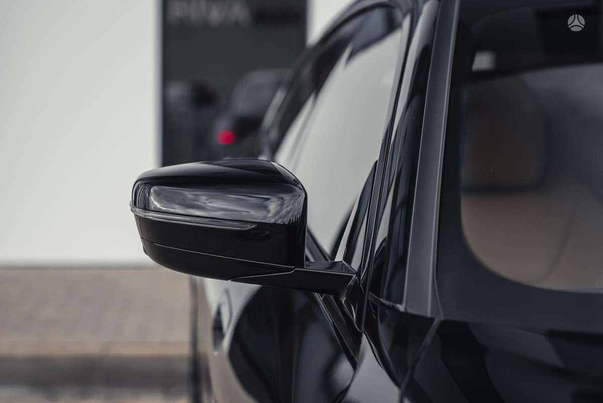 BMW i4, 83 kWh, hatchback