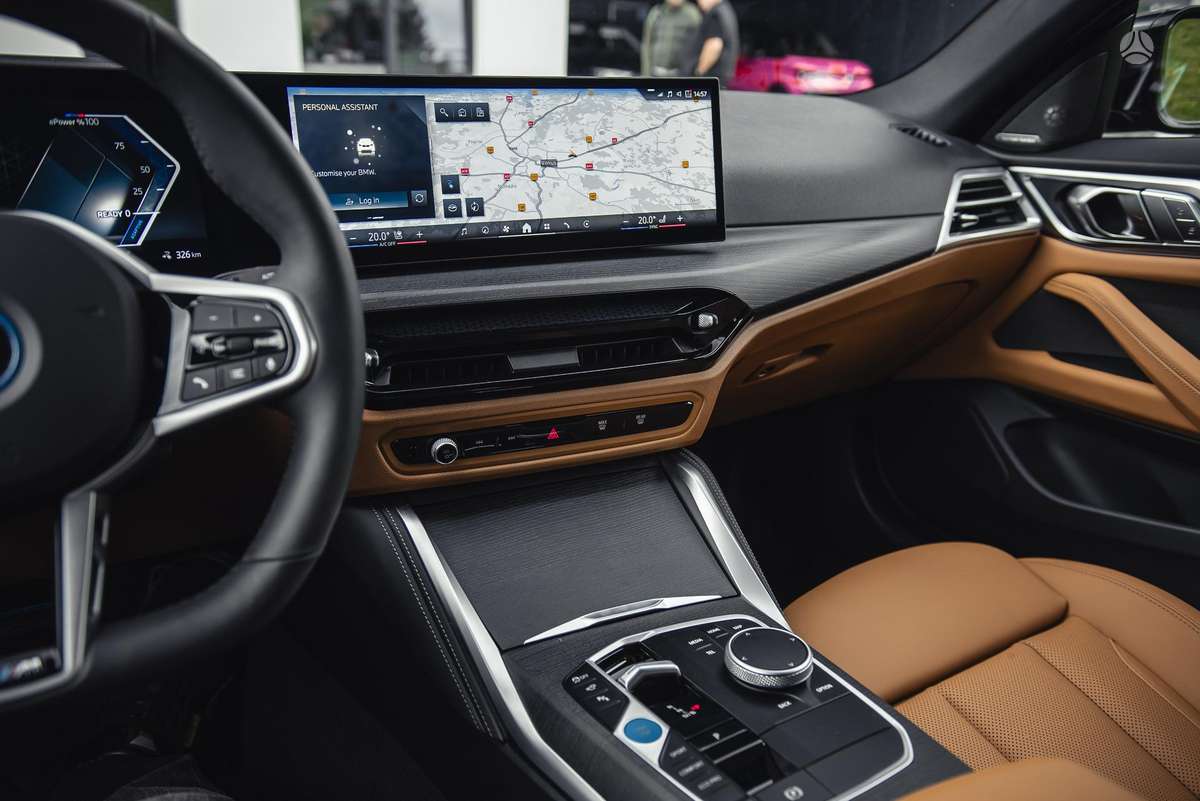 BMW i4, 83 kWh, hatchback