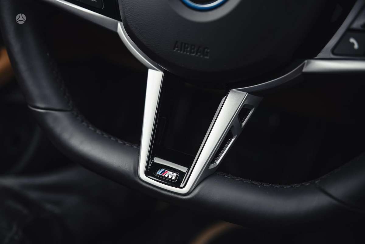 BMW i4, 83 kWh, hatchback
