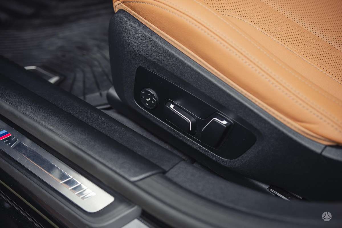 BMW i4, 83 kWh, hatchback