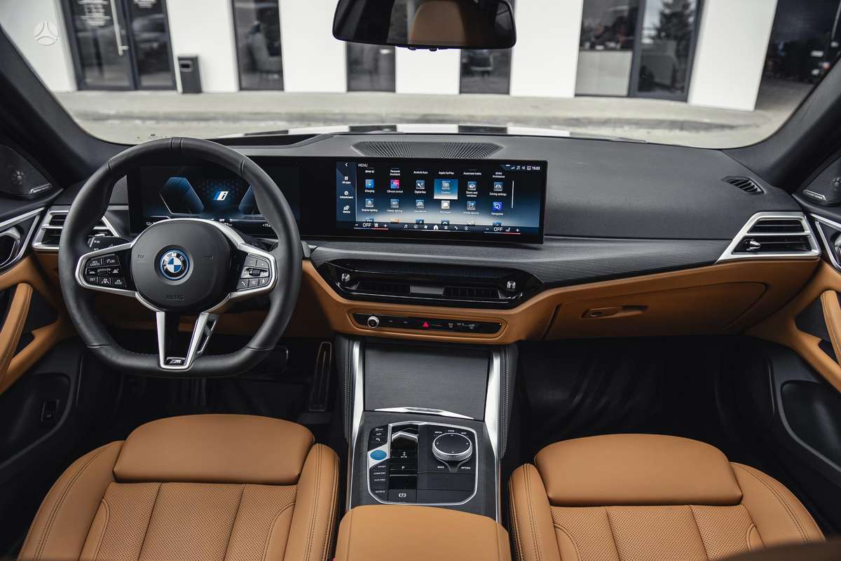 BMW i4, 83 kWh, hatchback