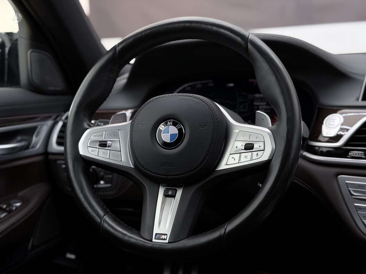 BMW 740, 3.0 l., Седан